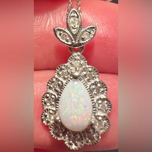 🔥Opal Diamond Vintage 14K Beautiful Pear Shaped Pendant Necklace 16” Gold Chain